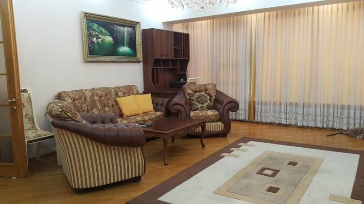 Apartment on Nariman Narimanov 125 - Photo2