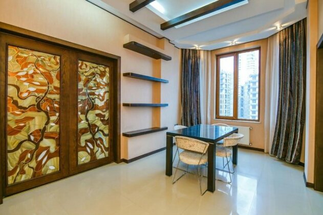 BAKU CITY CENTER 4 Bedrooms 4 - Photo2