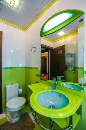 BAKU CITY CENTER 4 Bedrooms 4 - Photo5