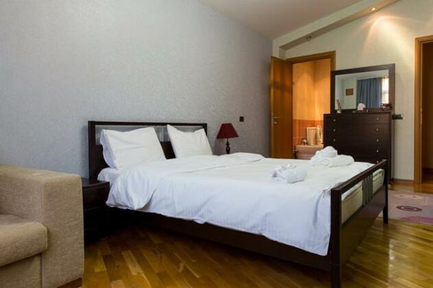 Caspian Property Management Apartments - Photo5
