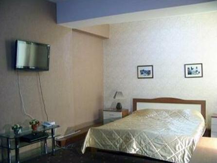 Kaiser Hotel - Photo4