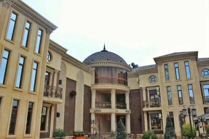 Manor Hotel