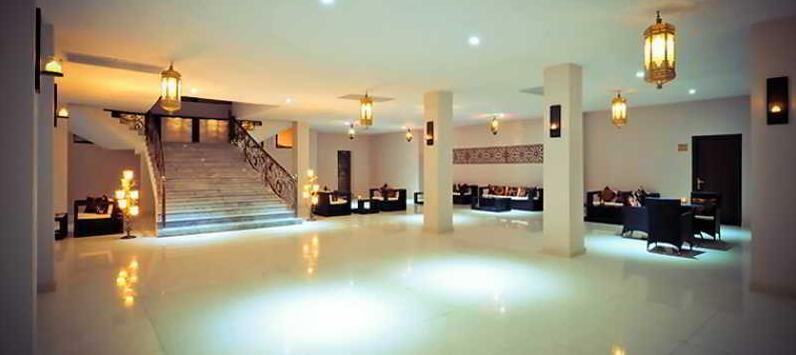 Karvan Palace - Photo4