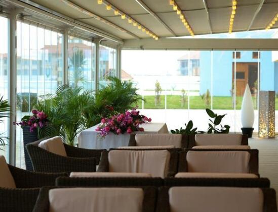Sea Breeze Resort and Residences - Photo4