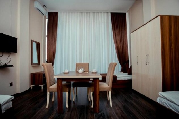Grand Qafqaz Hostel - Photo2