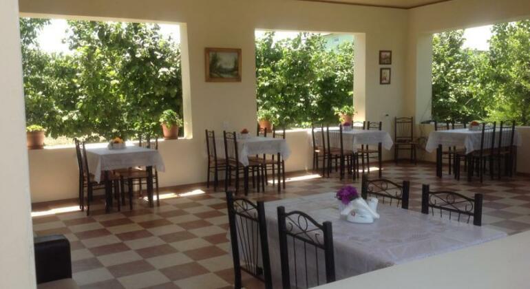 Pavilion Guest House - Photo2