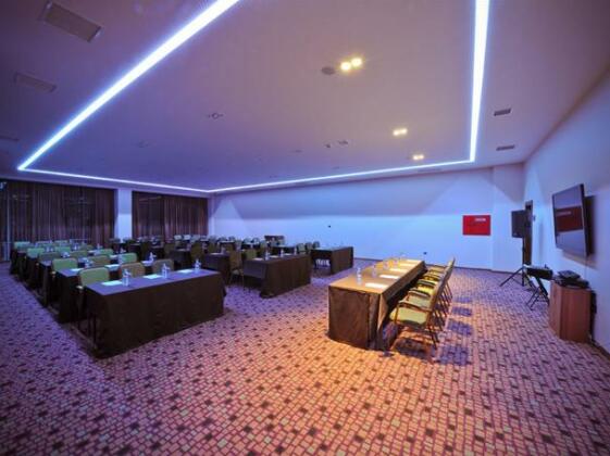 El Resort Hotel - Photo3