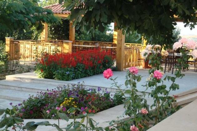 Heghnar Hotel - Photo4