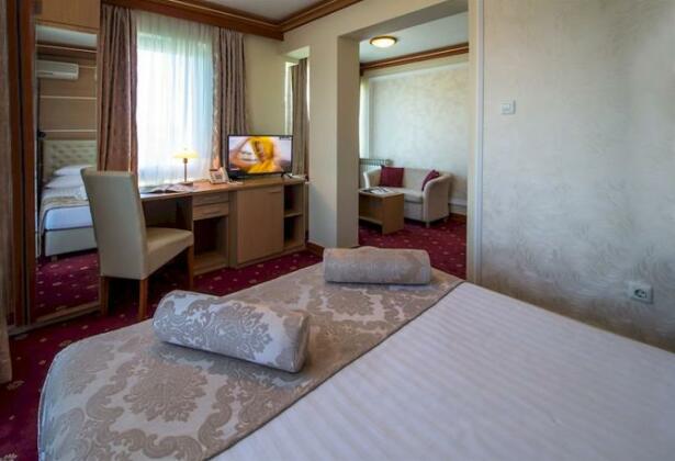 Hotel Cezar Banja Luka - Photo3