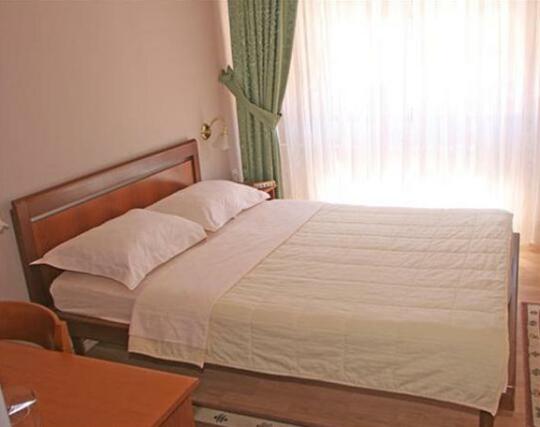  Photo 2
