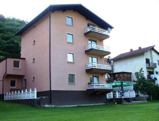 Saraj Guest House - Photo2