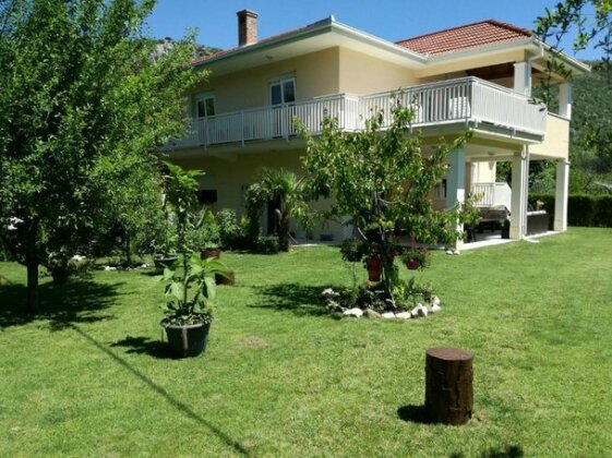 Riverside Guesthouse Capljina - Photo2
