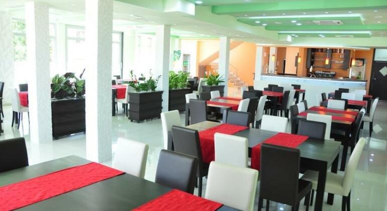 Hotel Ivona - Photo4