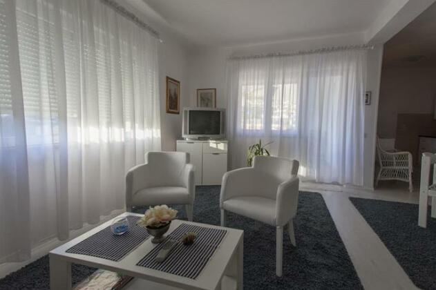 Apartment Cernica - Photo4