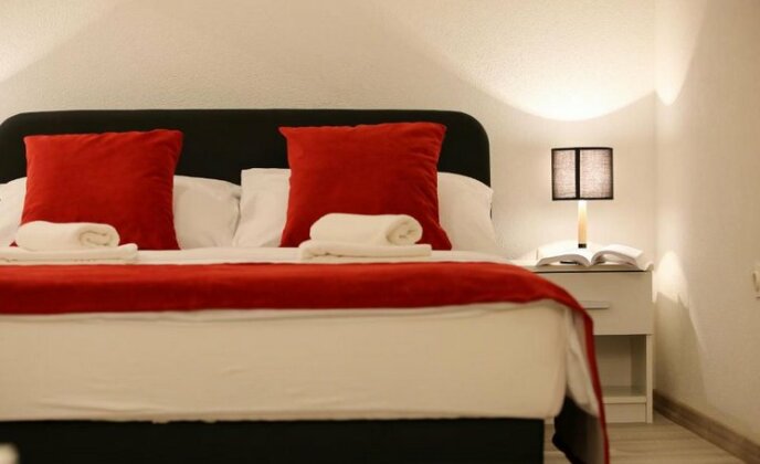 Central Located Guest House - Photo5