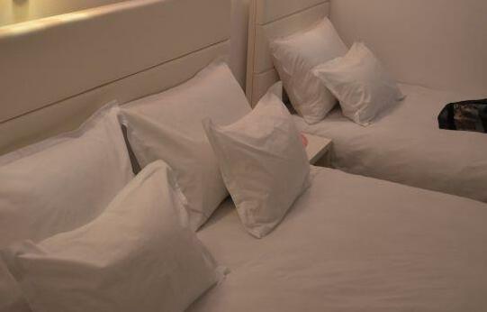 Rooms Villa Downtown - Photo2