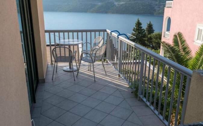 Ankica & Anamarija Apartments - Photo4