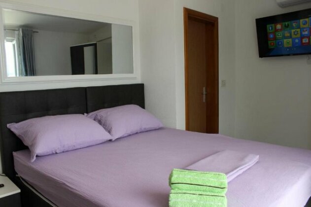 Guest House Put