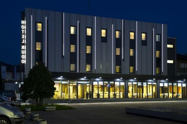 Hotel Comsar Rudo