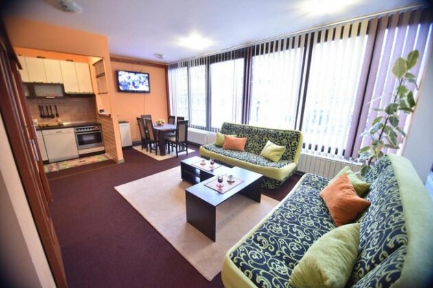 Apartment Center Drvenija - Photo2