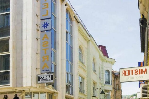 Astra Garni Hotel - Photo4