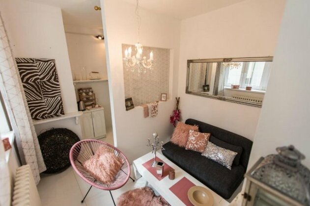 Bascarsija's Cozy Whites - Photo2