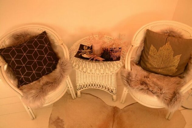 Bascarsija's Cozy Whites - Photo4