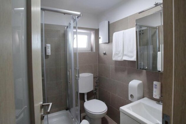 Deluxe Bellevue Apartments - Photo5