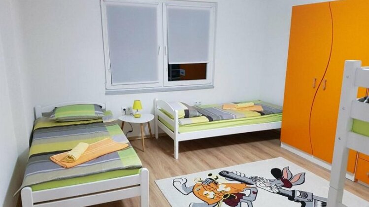 Green Garden Apartment Sarajevo - Photo4