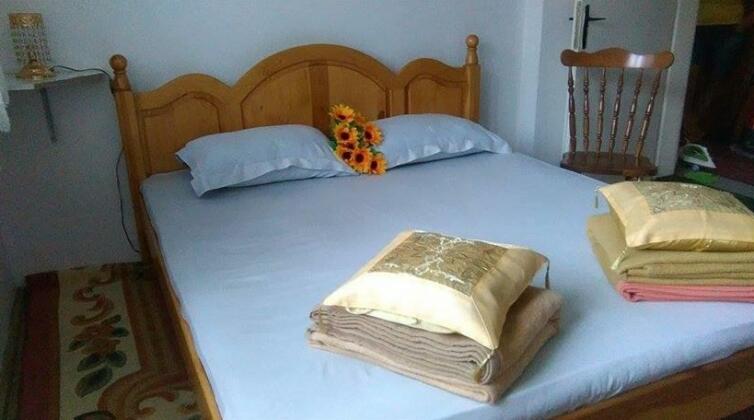  Photo 2