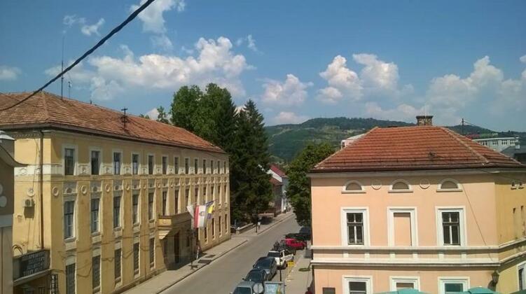 Photo 4