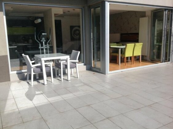 Holiday Home Secret Garden - Photo2