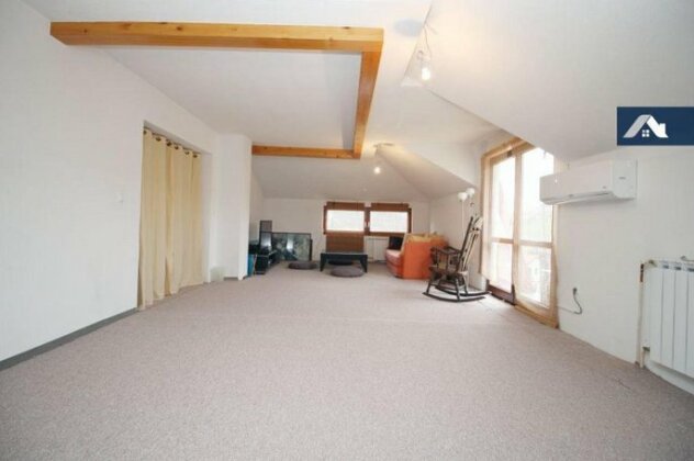 Holiday home with garden - Photo4