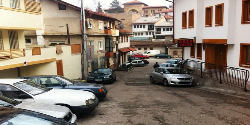 Hostel Plaza - Photo2