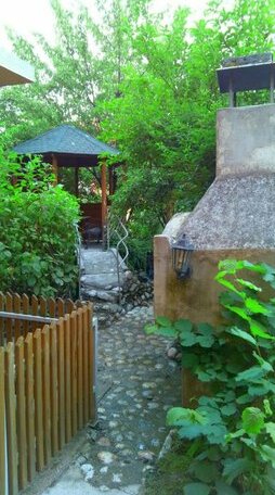 Ilidza kuca sa vrtom - Photo2