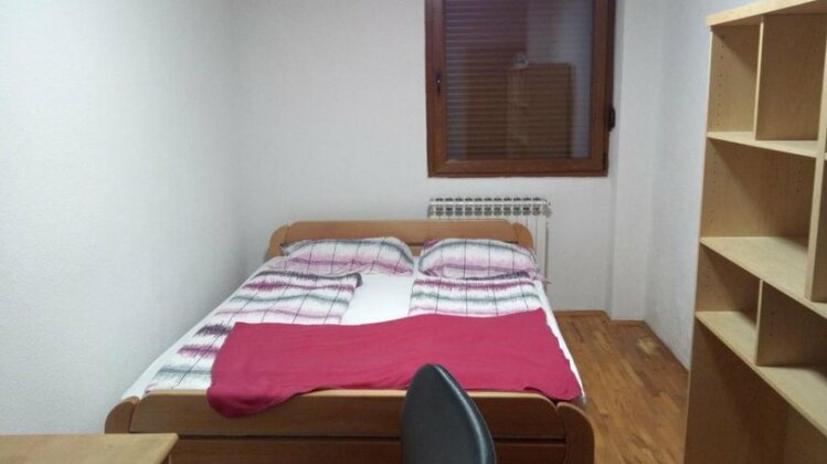 Ilidza kuca sa vrtom - Photo4