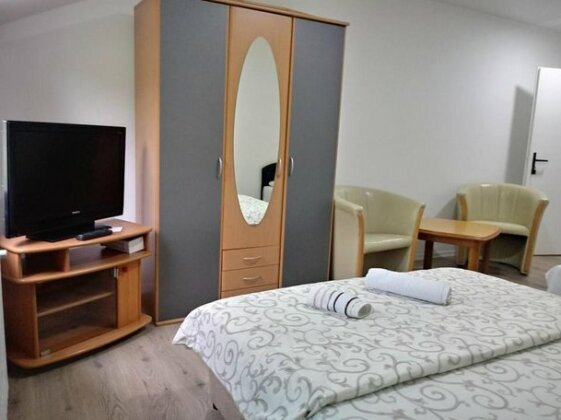 Sobe Muharemovic - Photo3