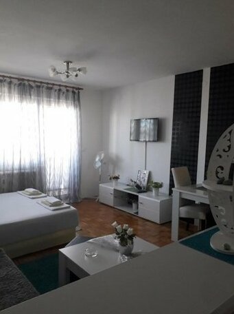 Stan na dan-Apartman Dejana - Photo4
