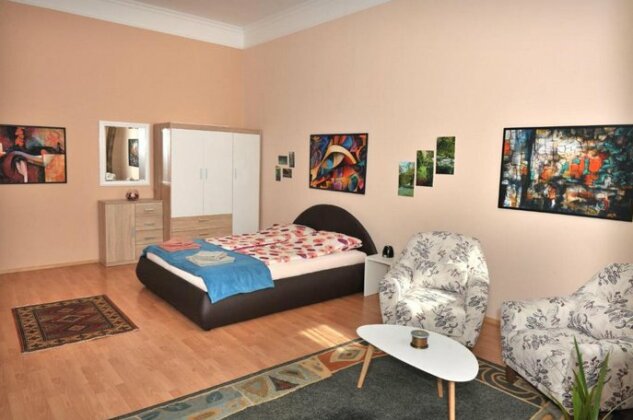 Tesla Apartment - Photo5