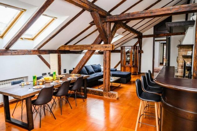 Unique Spacious 4BDR Apartment - CITY CENTER - Photo2