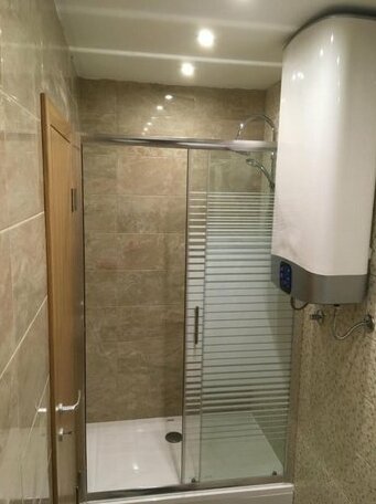 Yellow Moon Apartments - Photo3