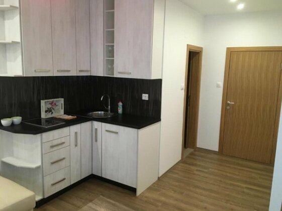 Yellow Moon Apartments - Photo5