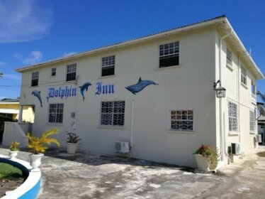 Dolphin Inn Guesthouse & Apartments