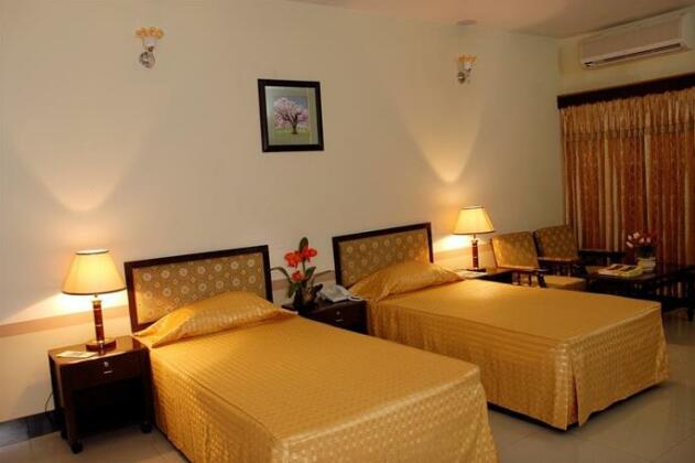 Hotel Lord's Inn - Photo5