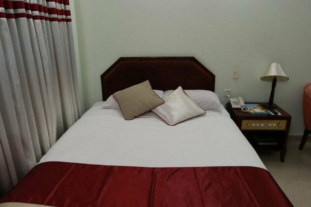 Meridian Hotel & Restaurant - Photo4