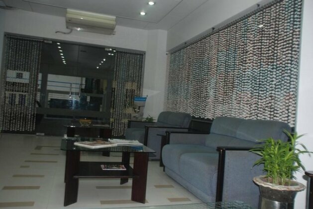 Allegro Holiday Suites - Photo2