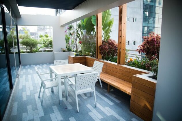 Lakeshore Banani - Photo3