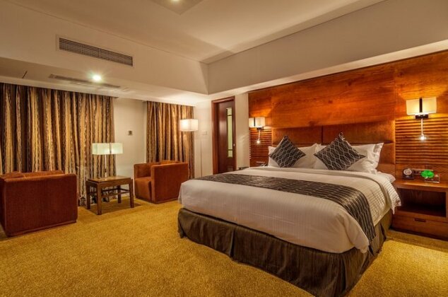 Long Beach Suites Dhaka - Photo2