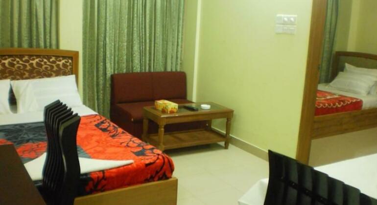 Platinum Hotel & Residence - Photo2