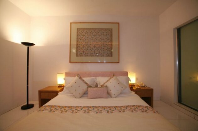 Platinum Suites - Photo3